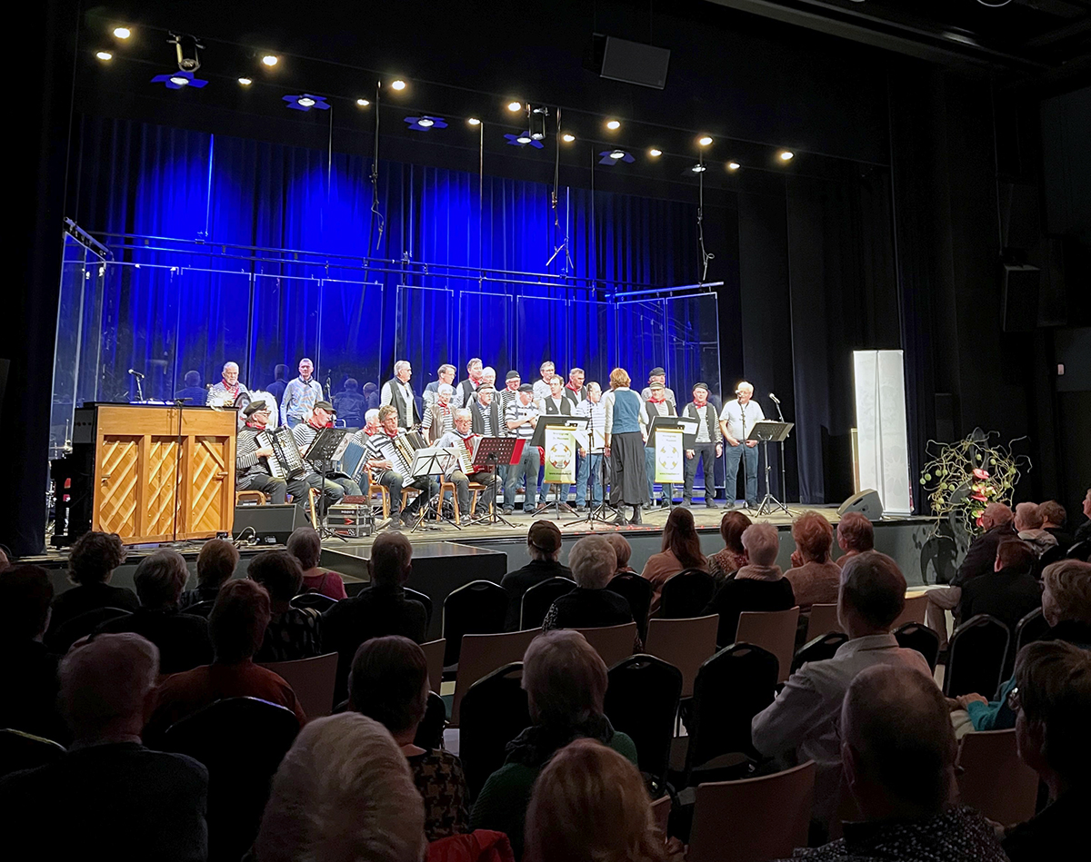 Shantygroep De Maashave uit Grubbenvorst tijdens het Horst Vol Koren Festival 2022.